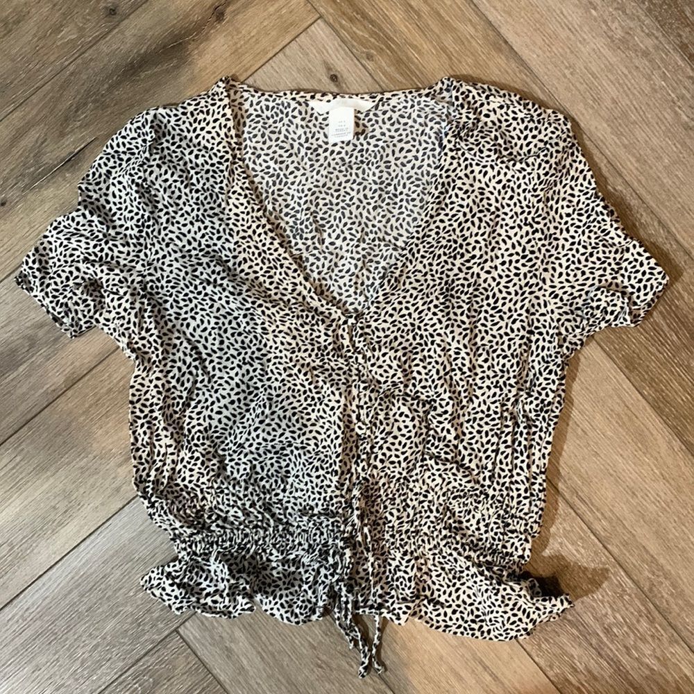 H&M button Top